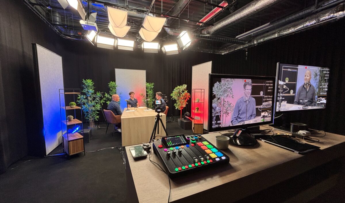 Podcast opnames Blisss in Film Studio Twente